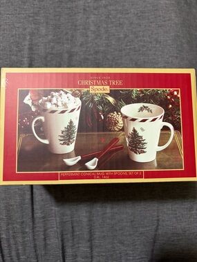 Spode Red and Gold Christmas Tree Box